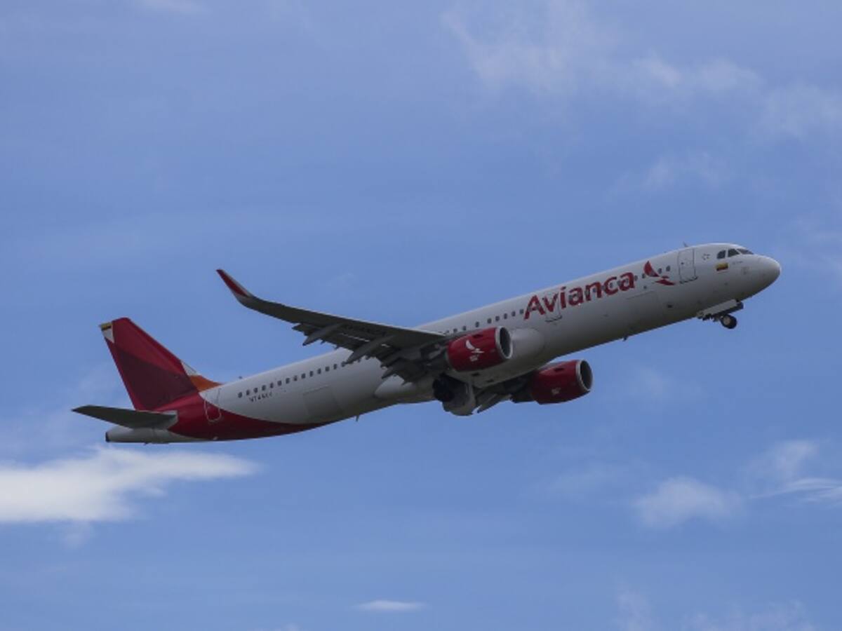Avión de Avianca aterriza de emergencia en El Dorado