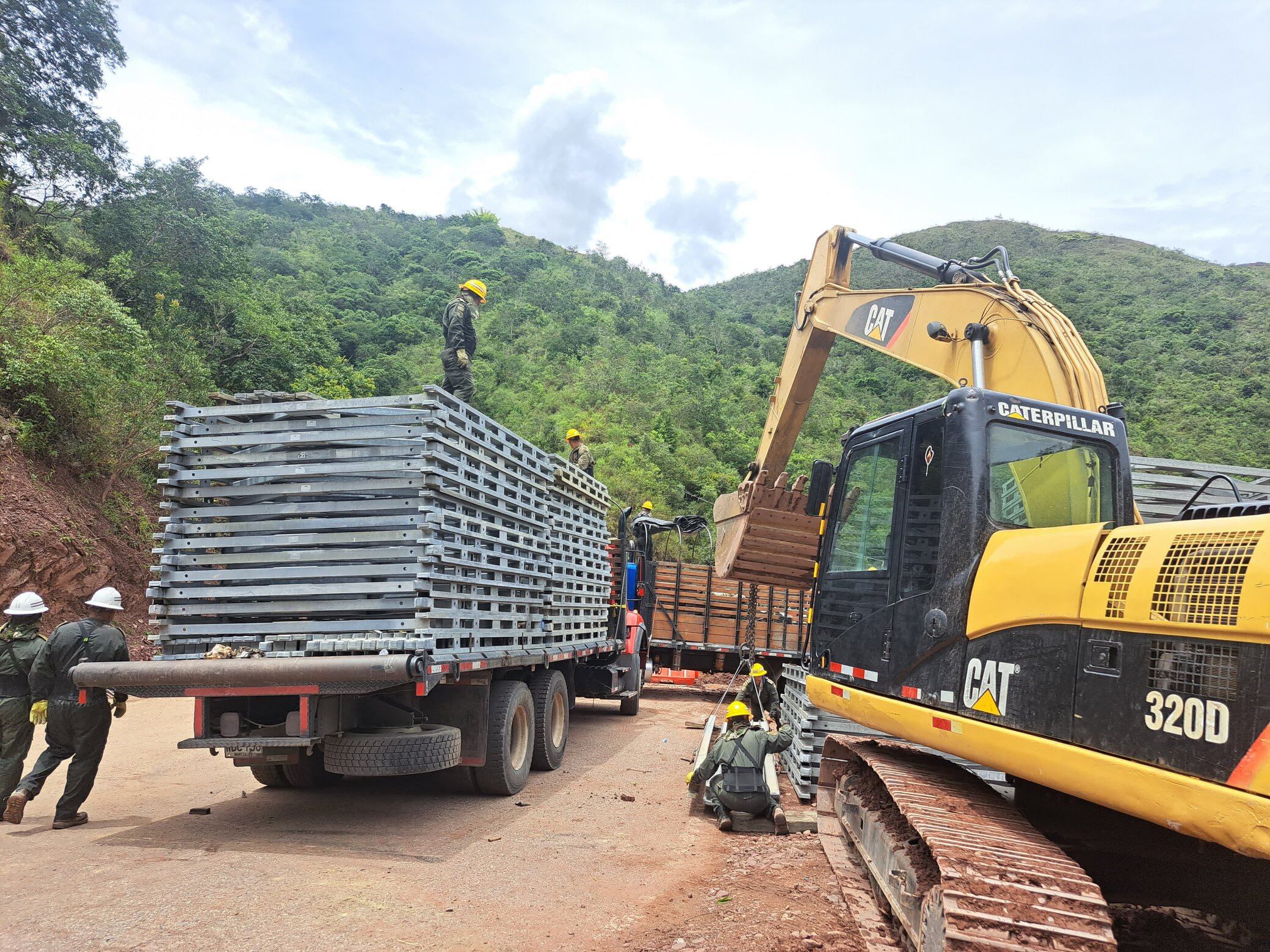 Puentes metálicos en El Tarrita