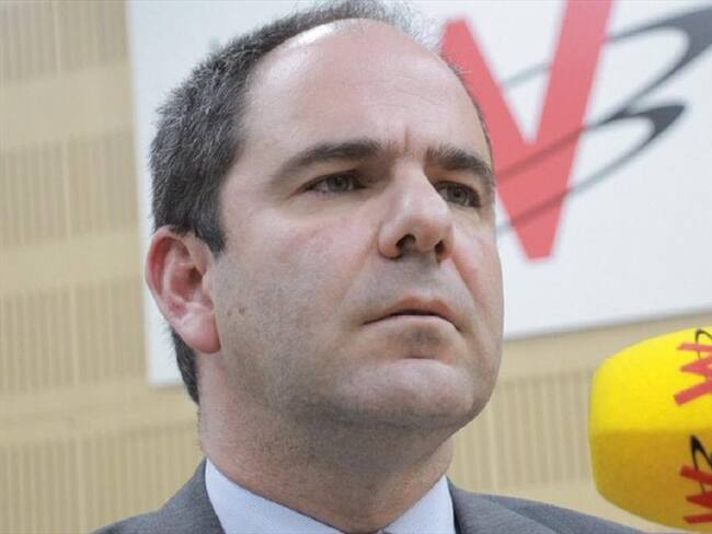 Candidatura de Tomás Uribe le haría daño a él y al Centro Democrático: Gabriel Vallejo