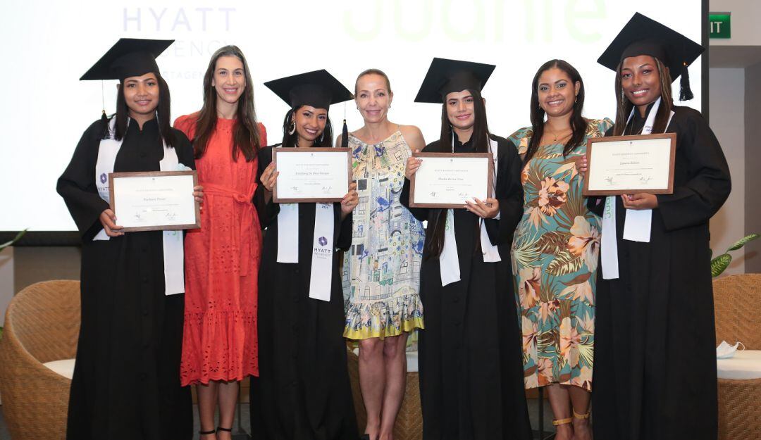 El hotel Hyatt contribuyó con el desarrollo de madres adolescentes de la Fundación Juanfe para realizar sus prácticas profesionales