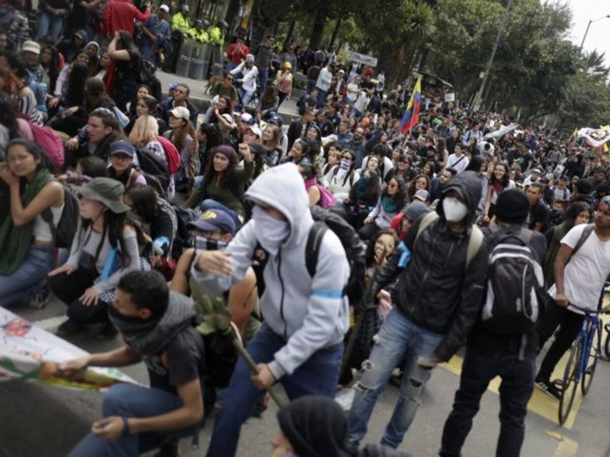Paro de estudiantes universitarios continúa