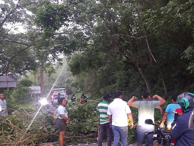 La vía Juan de Acosta – Tubará continúa bloqueada