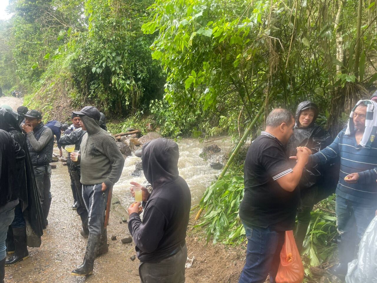 El operativo cuenta con el apoyo del equipo de dron de la Alcaldía. Foto alcaldía San Agustín.