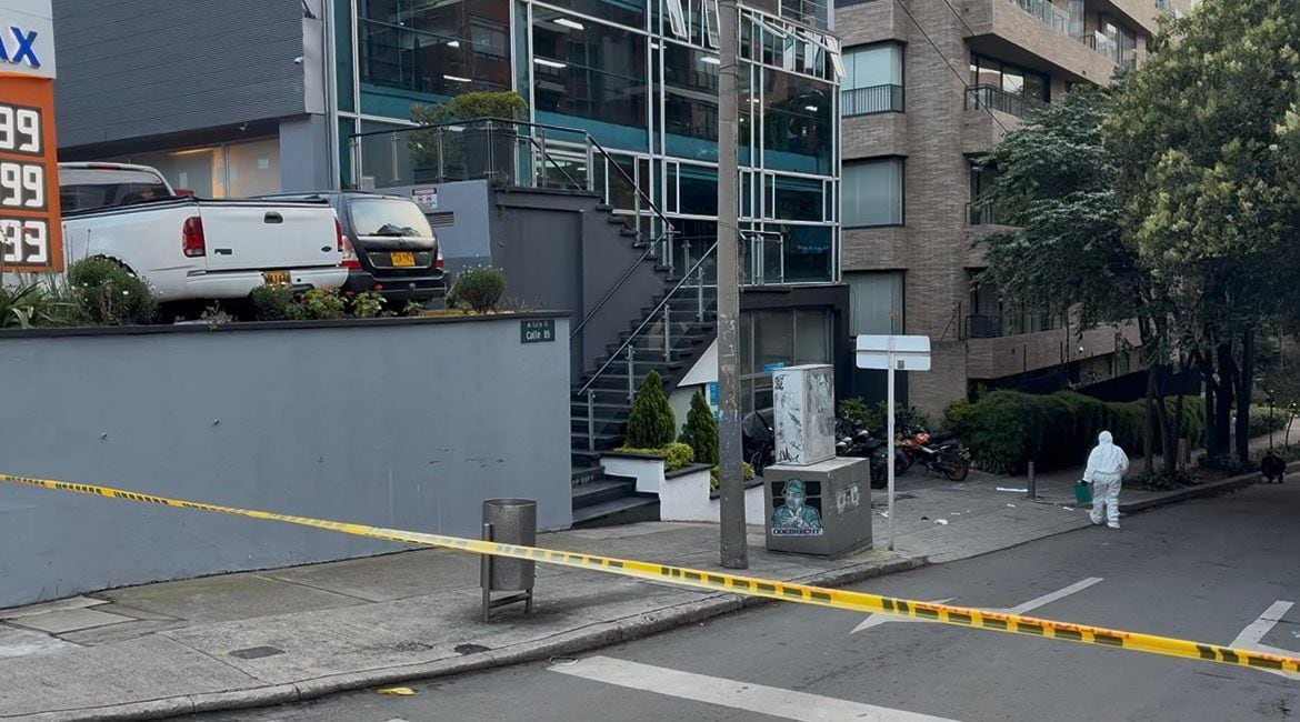 Sicario que asesinó a dos personas en la calle 85 iba con traje y corbata: tenía todo calculado