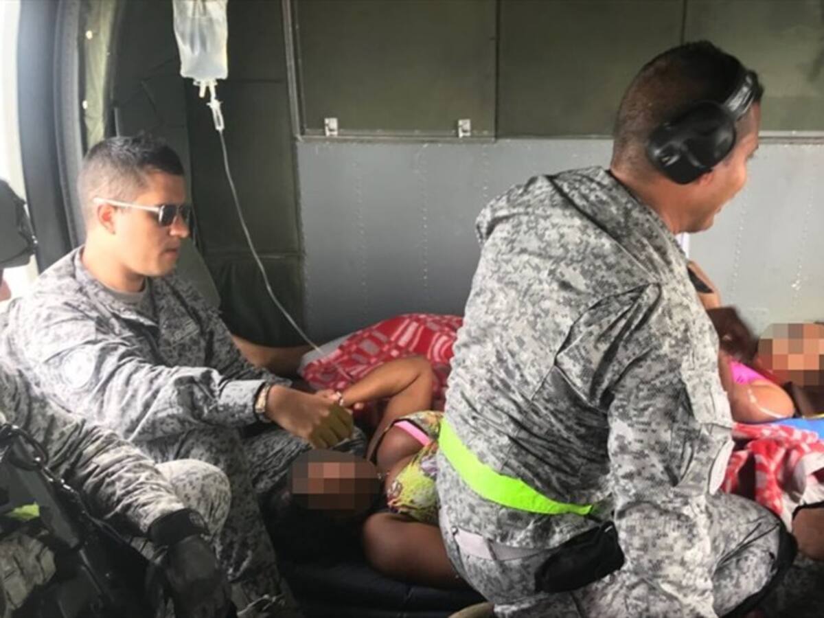 Fuerza Aérea rescató a dos mujeres indígenas en El Naya, Cauca