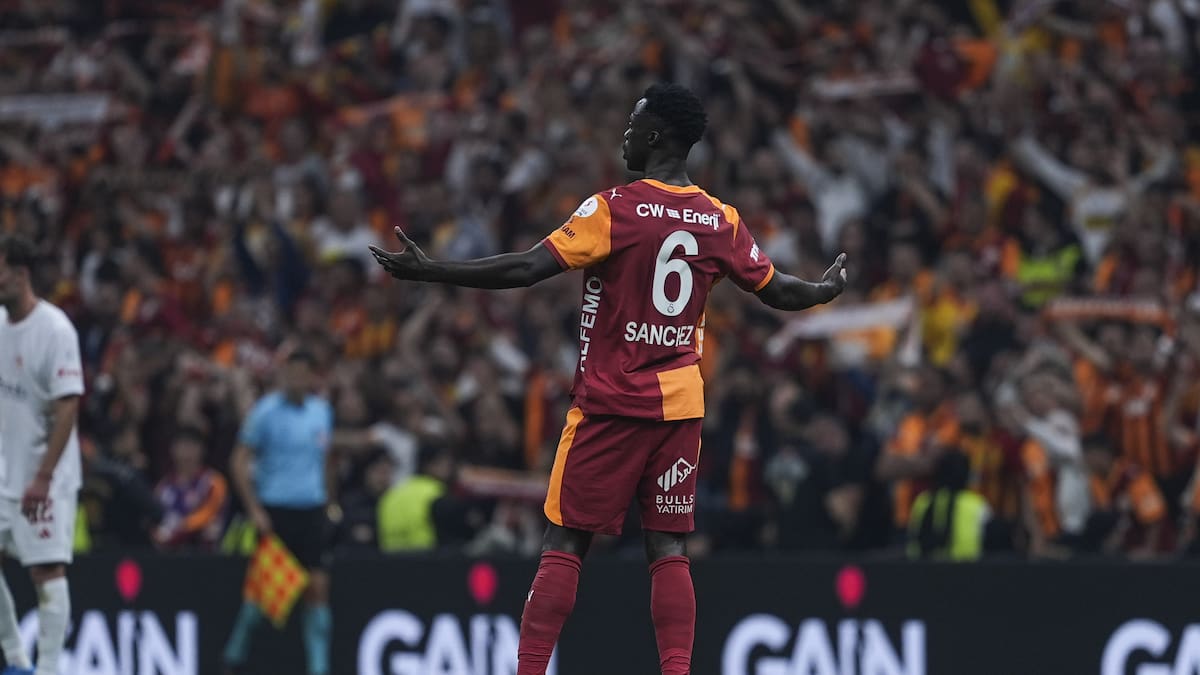 Colombianos campeones en Europa : Galatasaray conquista su título 26 de liga