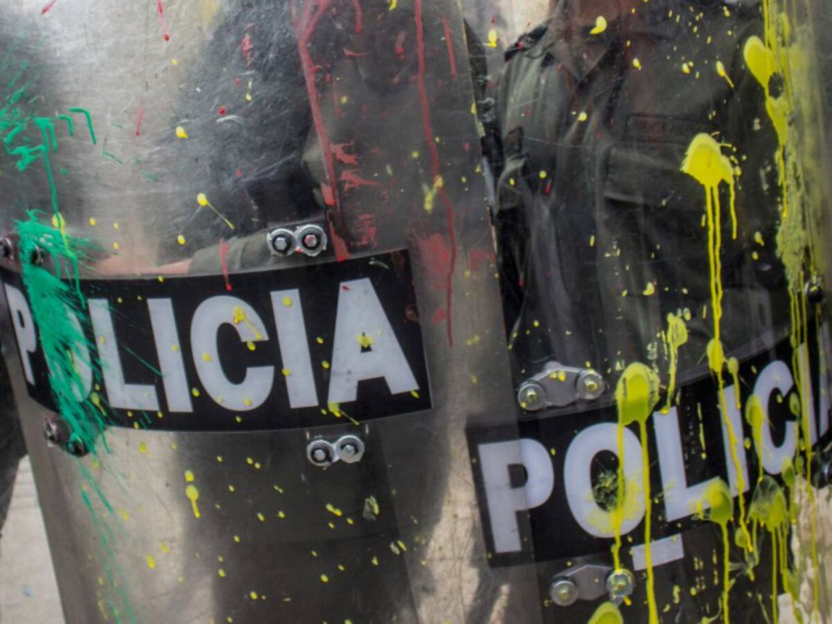 Investigan presunto abuso policial contra madre e hija en Suba