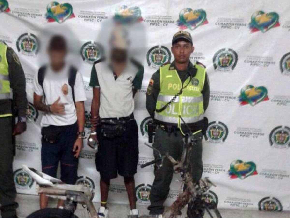 Un nuevo enfrentamiento termina con moto quemada en Cali