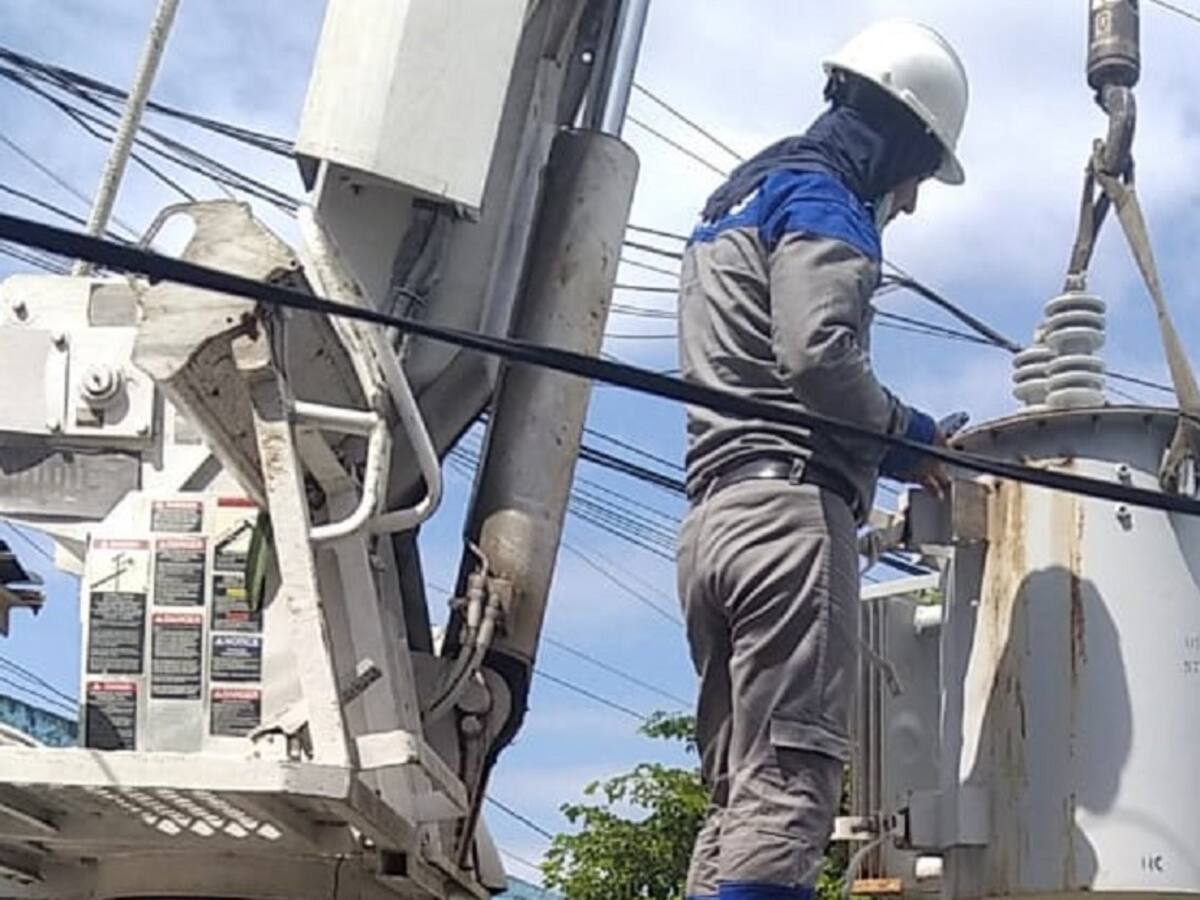 Air-e instala transformador en el barrio Los Fundadores, en Soledad