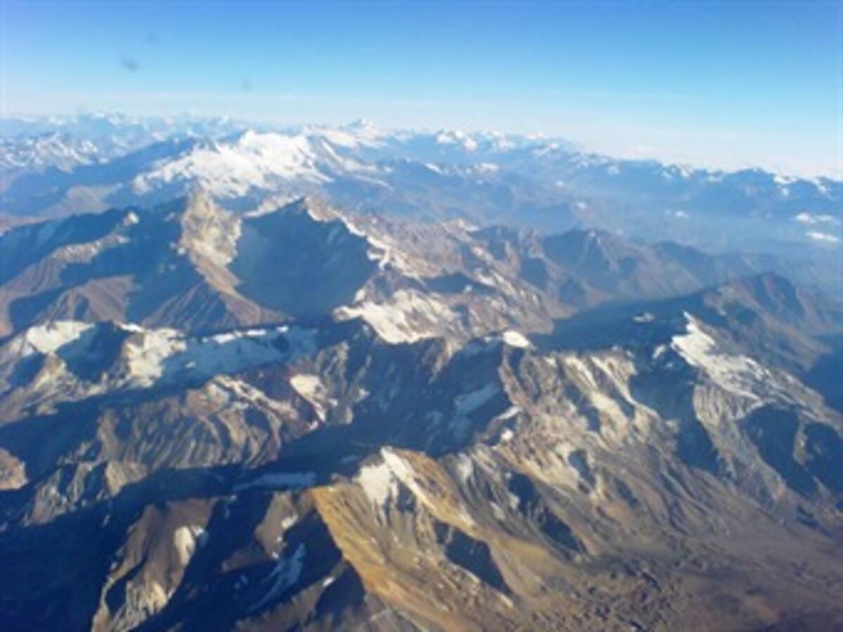 En Perú supervisan el deshielo de los Andes