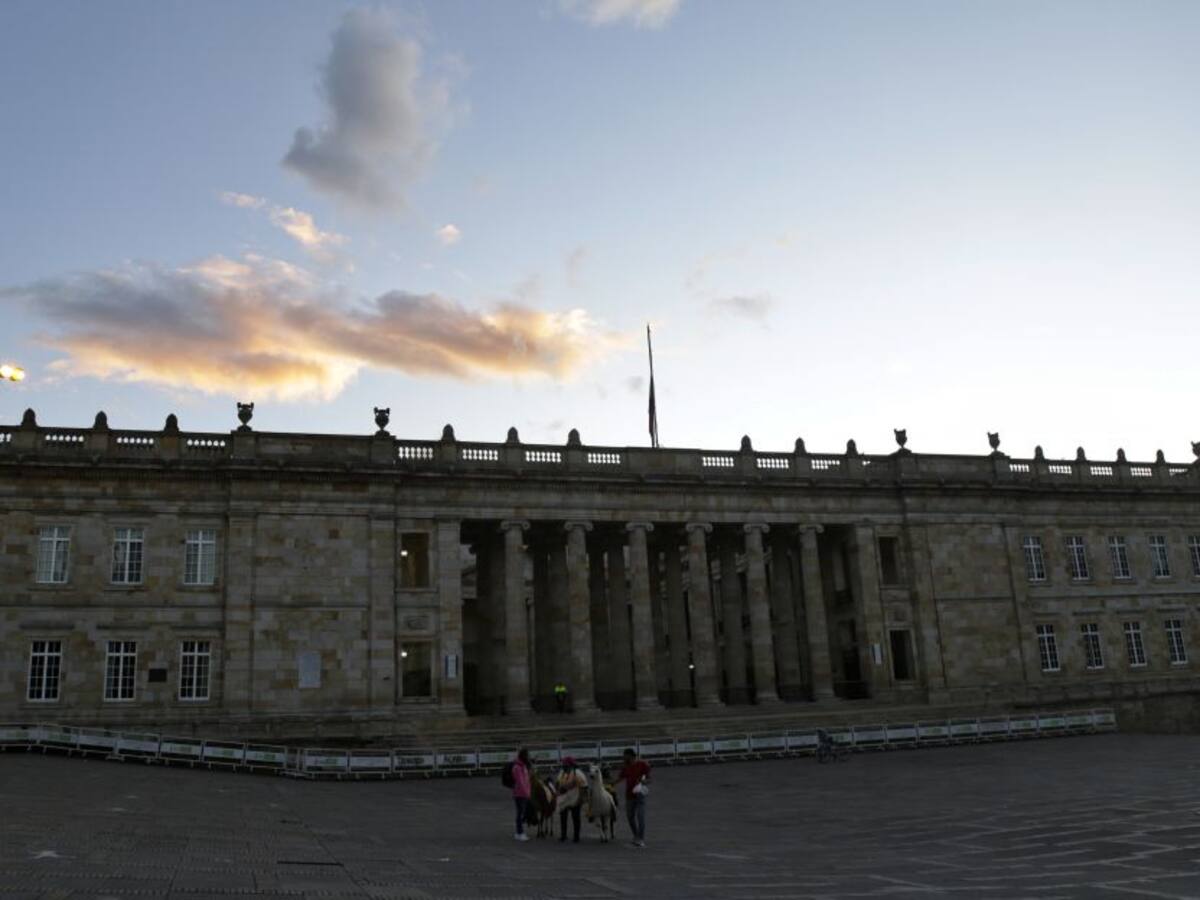 Empresarios afiliados en Probogotá dispuestos a pagar más impuestos