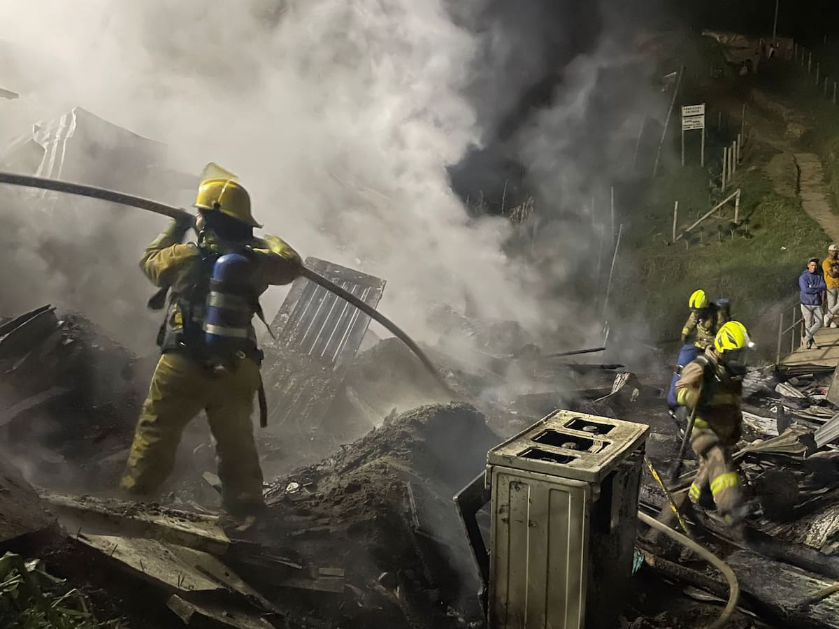Viviendas resultaron destruidas en un incendio que se registró en San Sebastián, Manizales