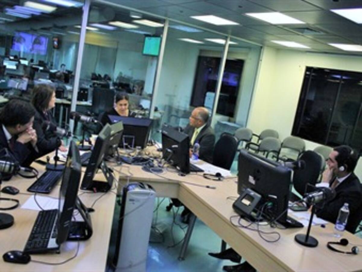 Panelistas del 24 de febrero en Hora 20