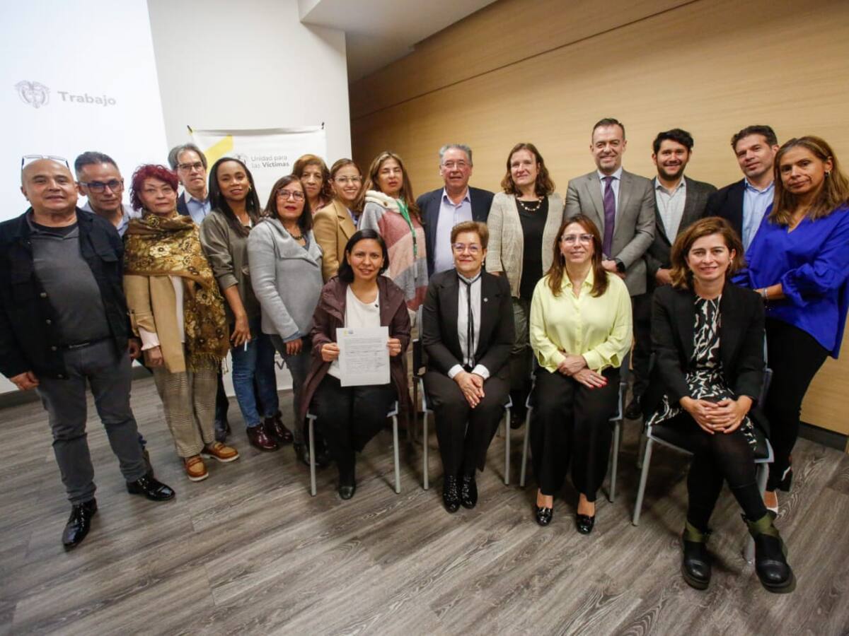 Gobierno lanza ruta de generación de ingresos para víctimas del desplazamiento forzado