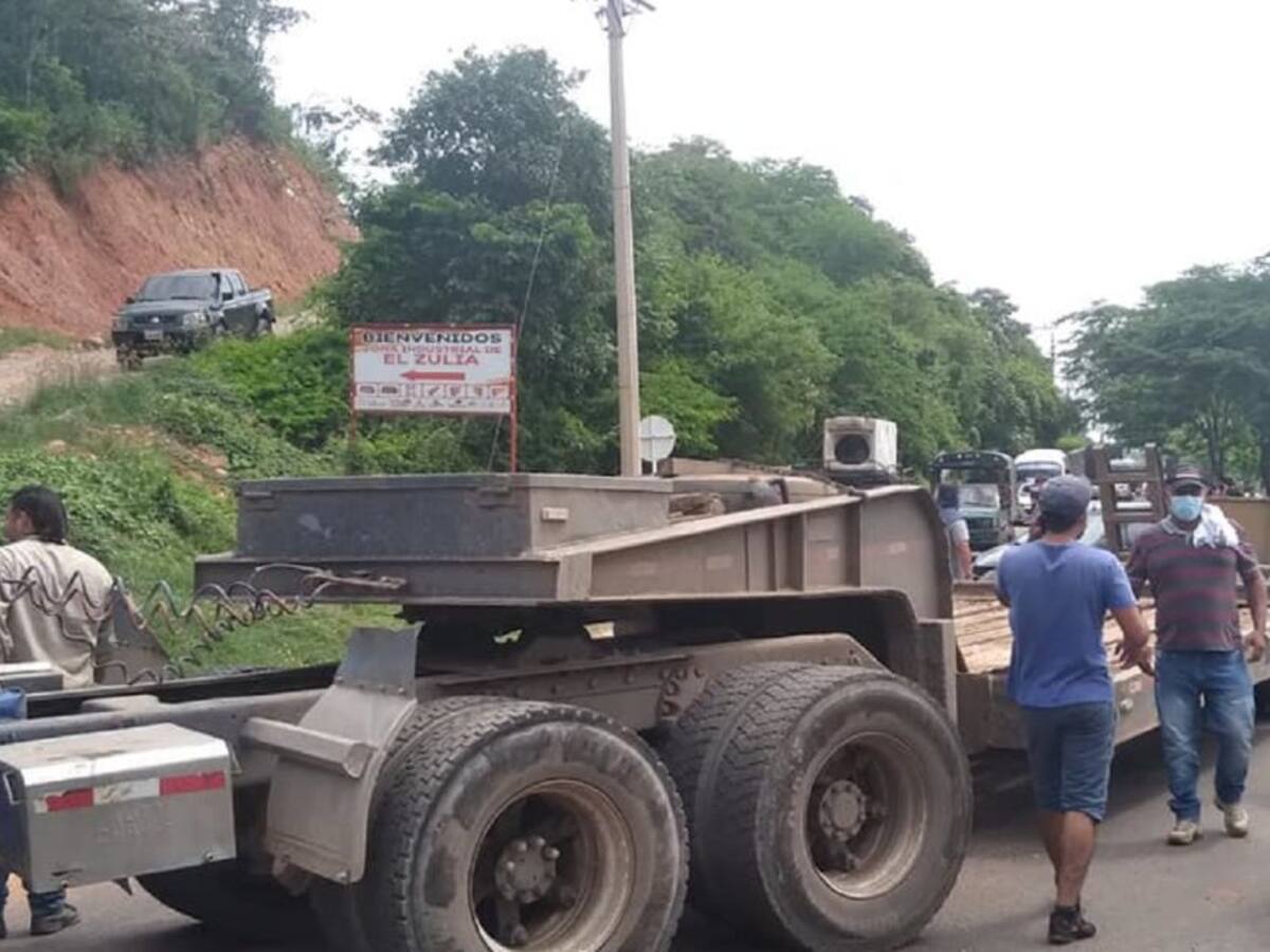 Gremios y comerciantes de El Zulia piden el despeje de la vía