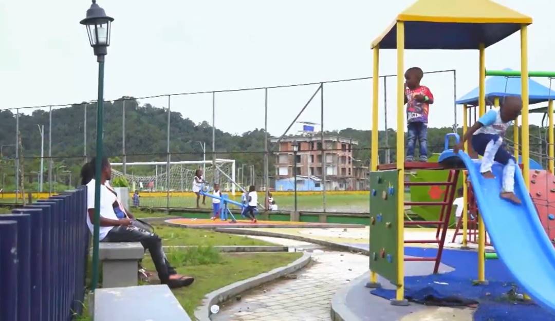 Parque infantil en López de Micay. Cortesía: Vídeo Alto Comisionado para la Paz. 