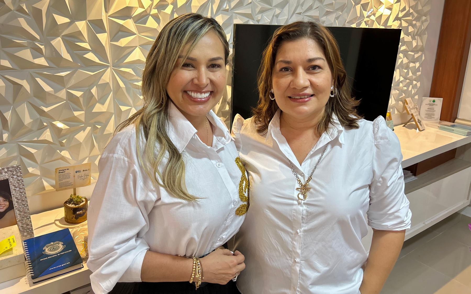 Magda Herrera y Johana Aranda