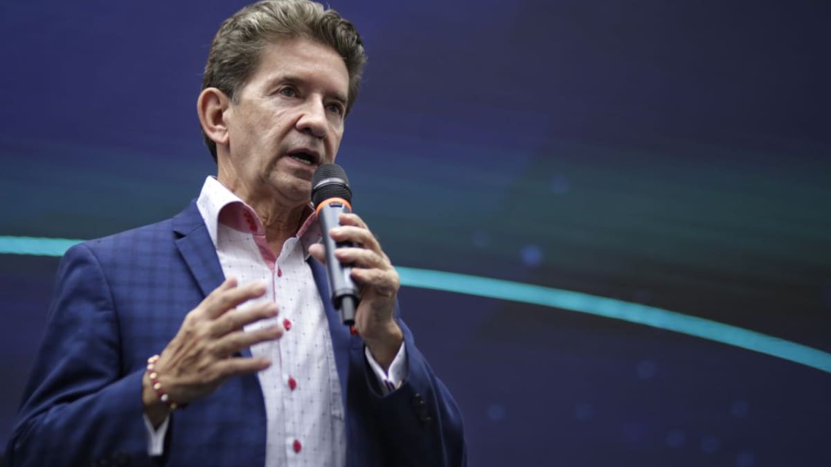 Luis Pérez renunció a su candidatura presidencial