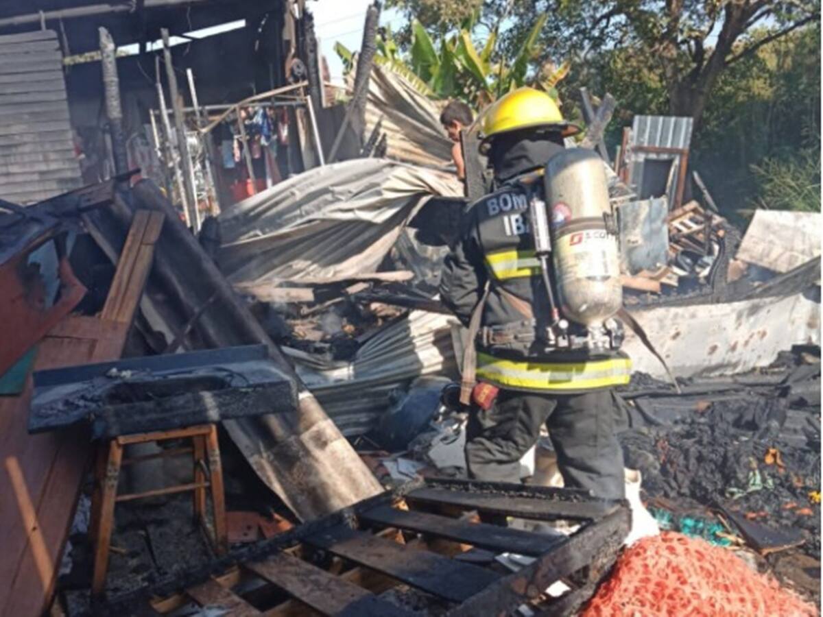 Incendio afectó dos viviendas en la invasión Villa Resistencia de Ibagué