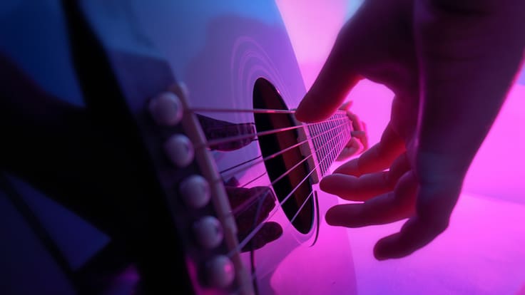 Artistas denuncian millonaria estafa de tienda de guitarras: estos son los casos