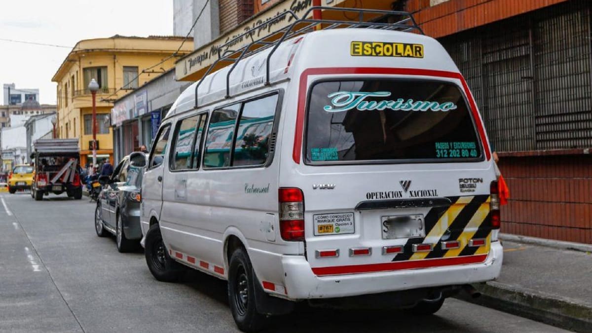 Transportadores escolares en el Huila reclaman su pago