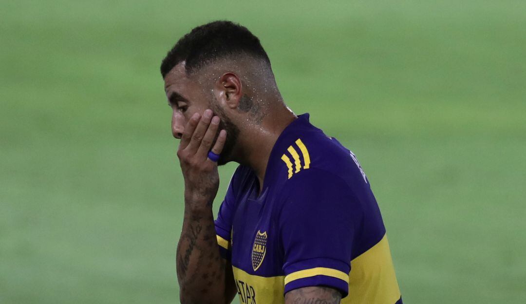 Boca Juniors confirma la lesión muscular de Edwin Cardona.