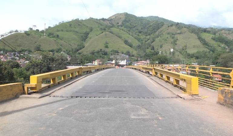 Puente de Irra cobre el corregimiento de Irra en Quinchía, Risaralda