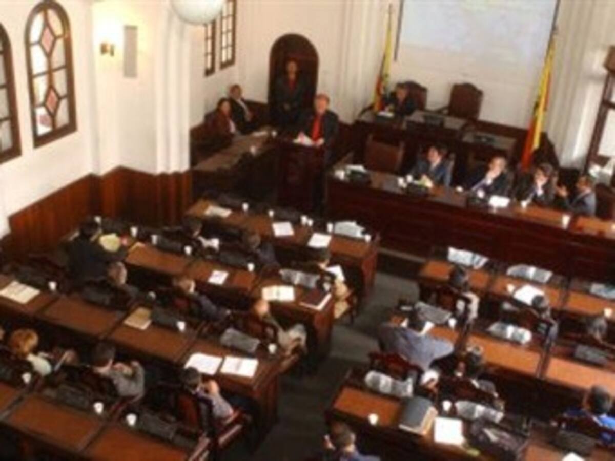 Presidenta del Concejo sirvió de idiota útil para frenar cupo de endeudamiento: Sanguino