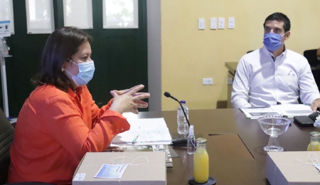 Así quedó establecido tras una reunión que sostuvo la ministra María Lombana con el presidente ejecutivo de la Cámara de Comercio, Juan Vélez