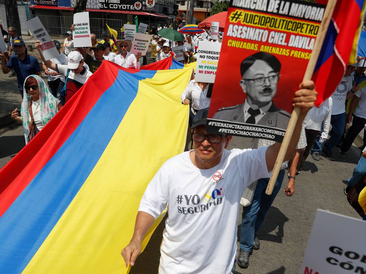 “Nadie les impedirá marchar, pero yo no lo haría para impedir el cambio”: presidente Petro