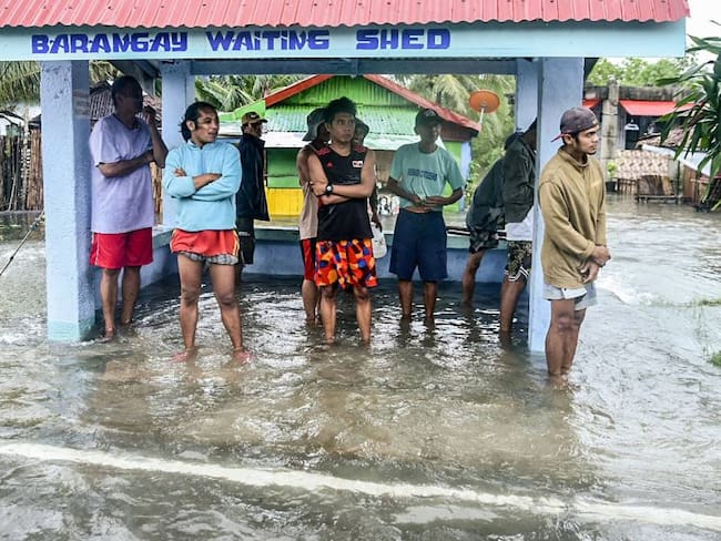 Inundaciones en algunos puntos de Filipinas por la llegada del Tifón Rai.      Foto: Getty 