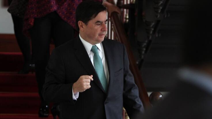 Mininterior pide no asustarse con debate de exguerrilleros en Policía Rural