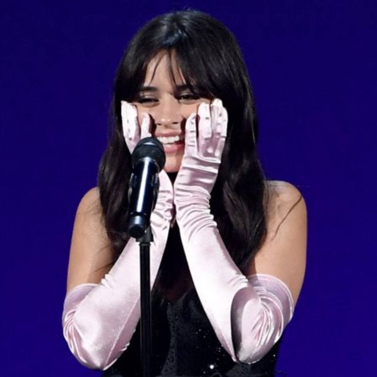La emotiva presentación de Camila Cabello en los AMAs