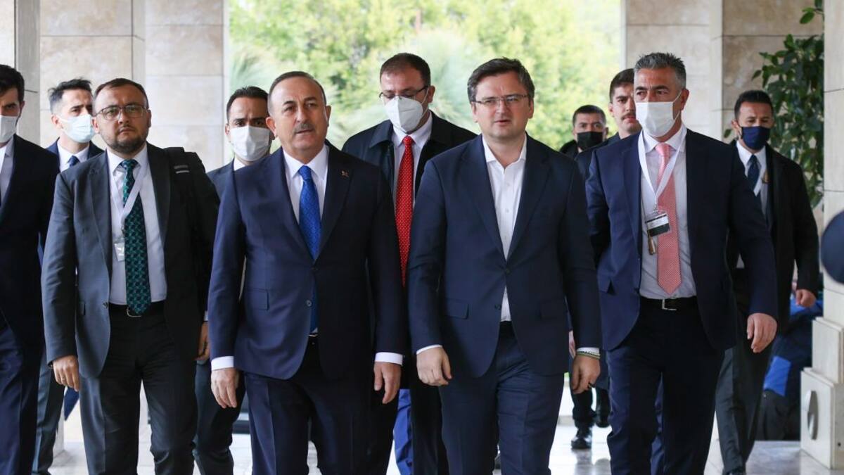 Sin acuerdos terminó reunión de cancilleres Ucrania-Rusia en Turquía