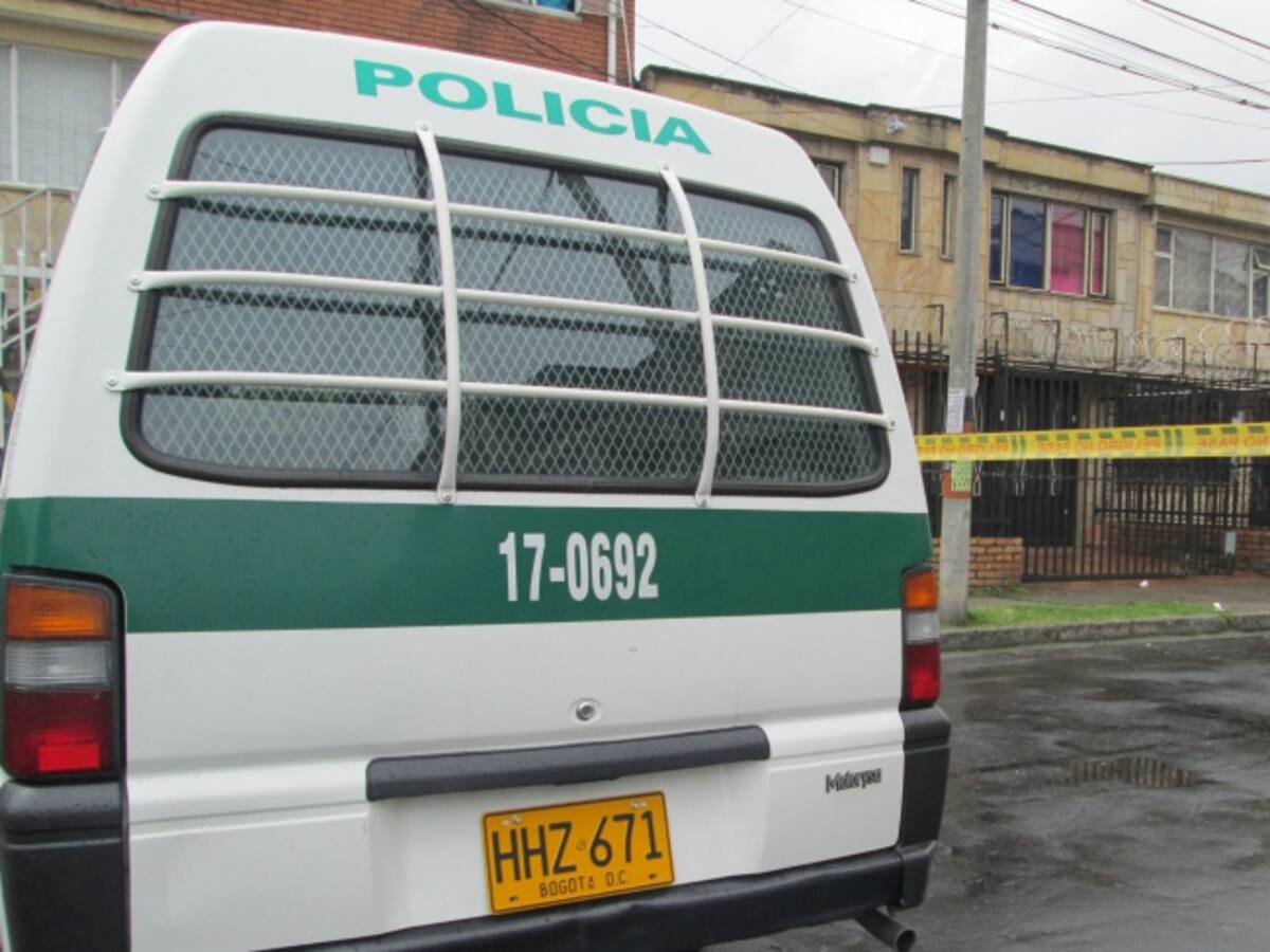 VIDEO: Así fue el momento en que ladrón salió volando de patrulla de Policía en el Tintal