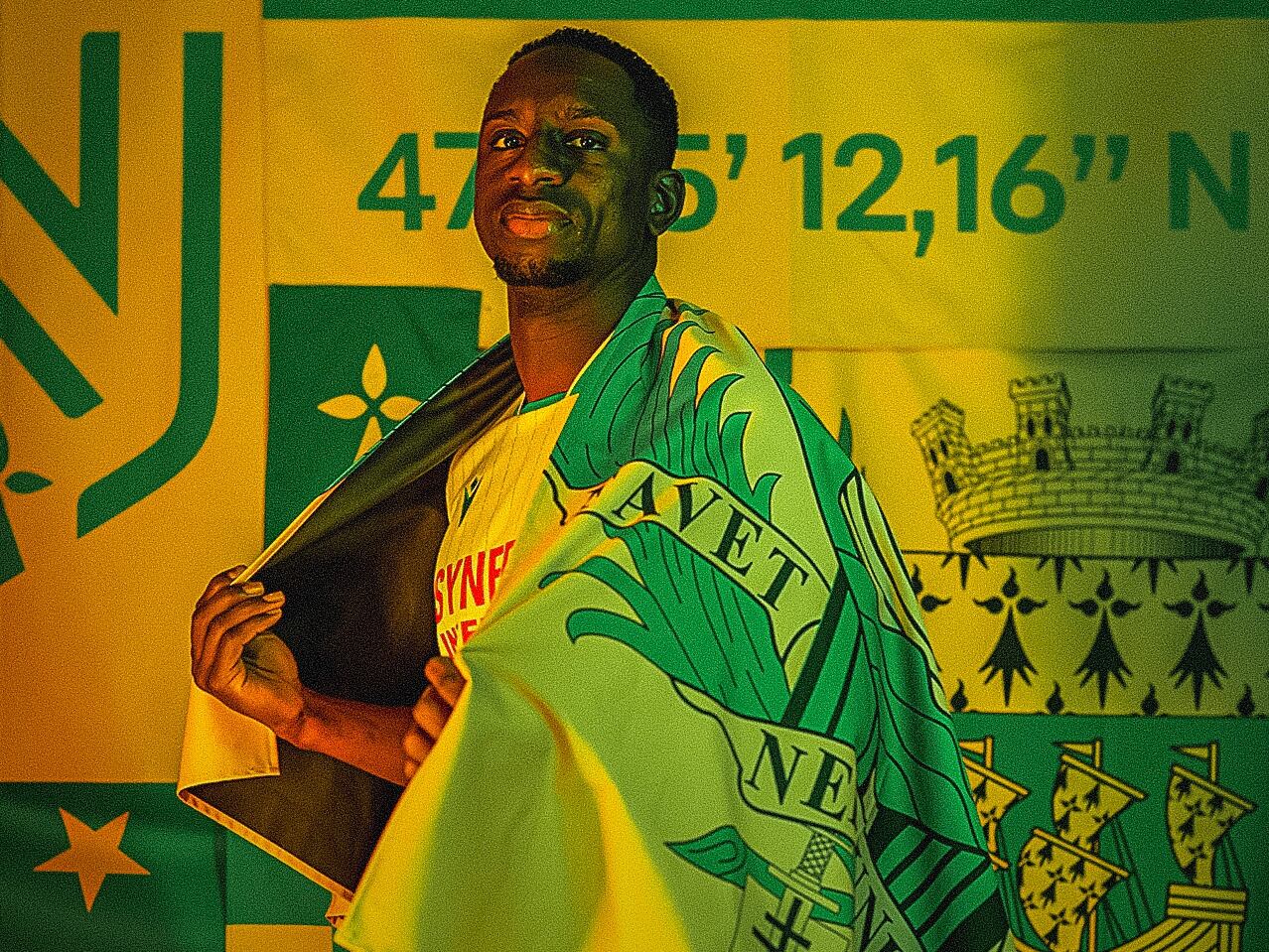 Déiver Machado es presentado oficialmente por Nantes / @FCNantes