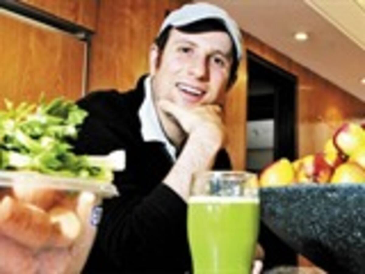 Alan Furmanski se curó del cáncer con una dieta de jugos de frutas y verduras. Cuenta su historia
