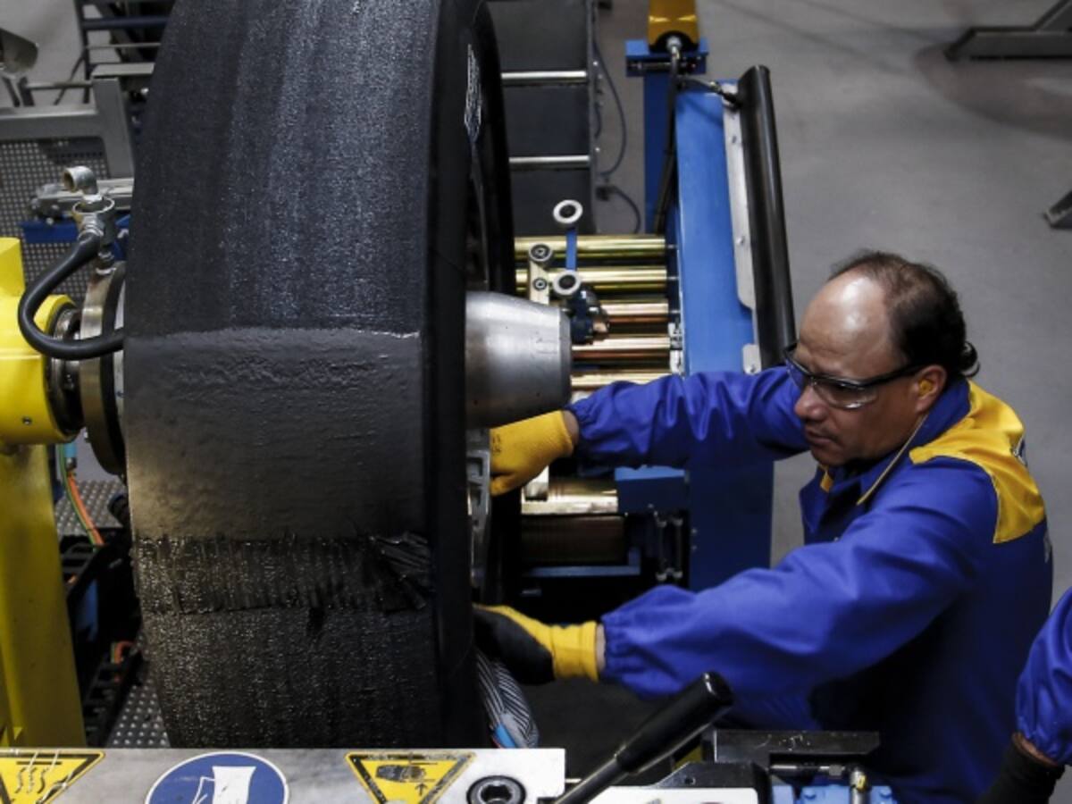 Siete reencauchadoras de llantas fueron sancionadas por la Superindustria