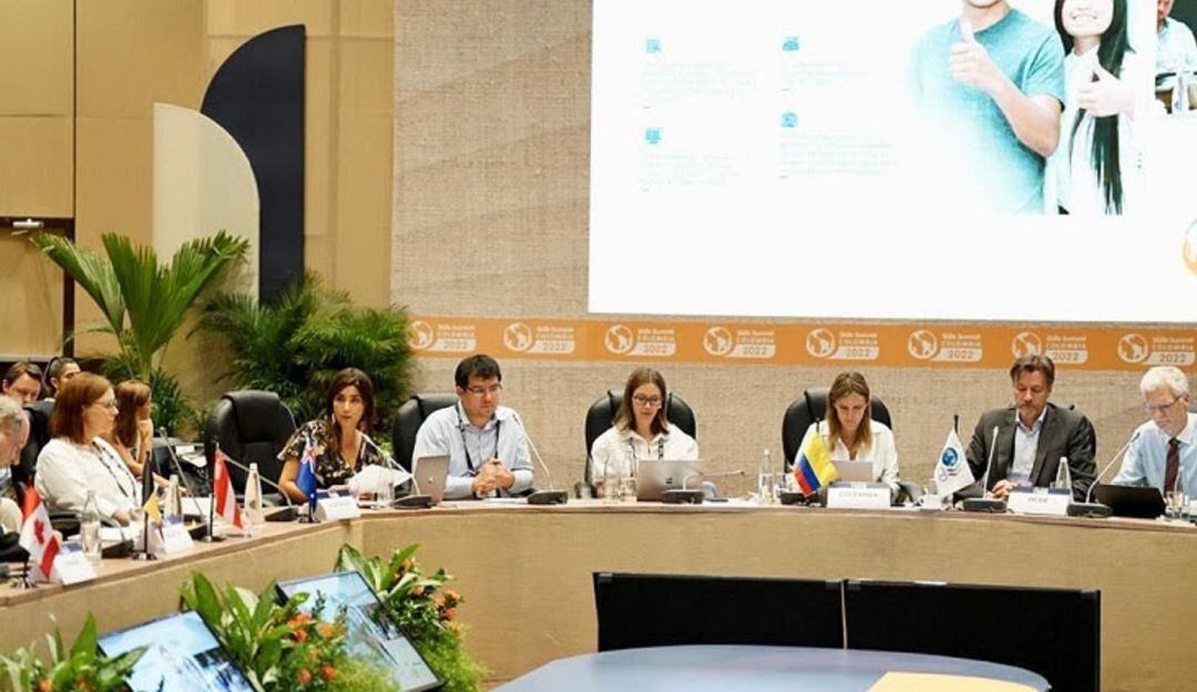 La presentación la realizó la ministra de Educación, María Victoria Angulo, durante la cumbre de habilidades de la OCDE