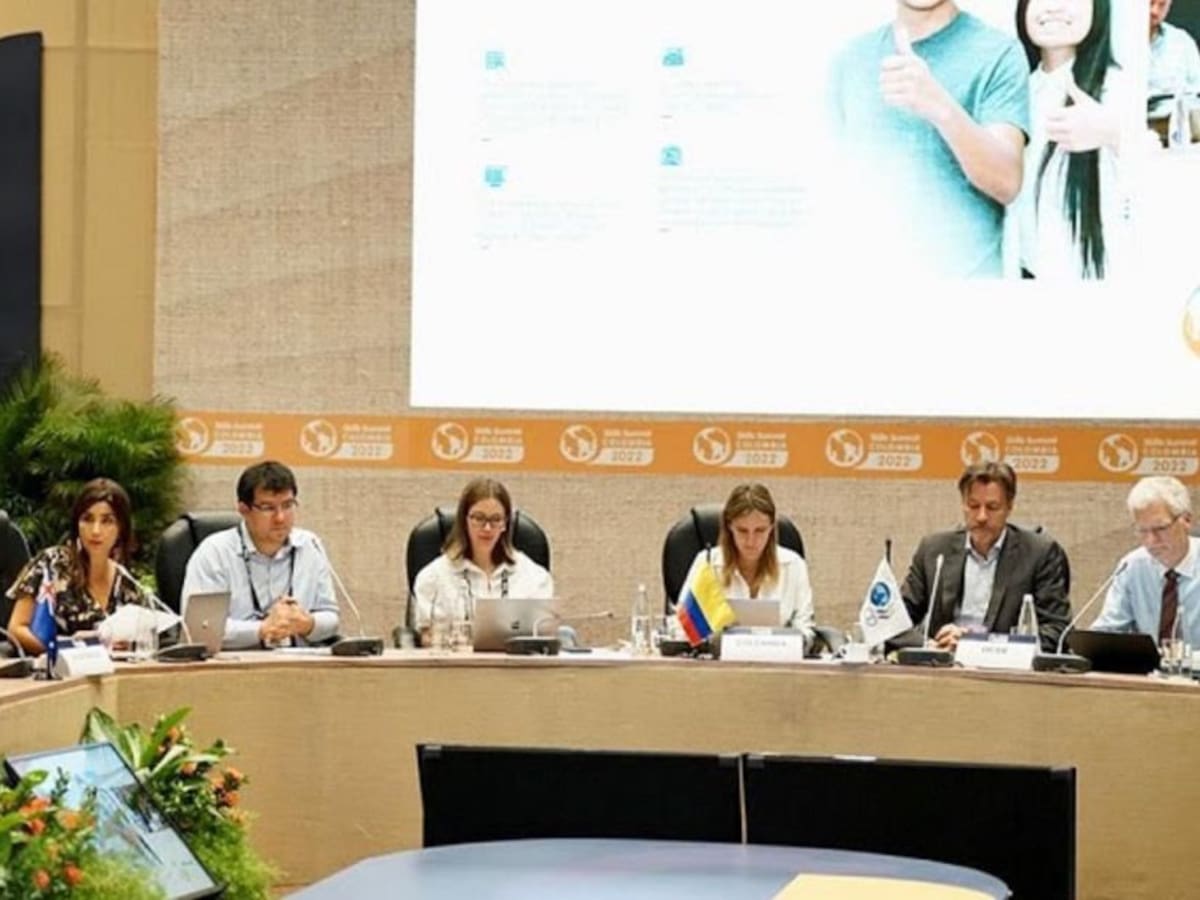 En Cartagena Colombia presentó trabajo de cierre de brechas en la educación