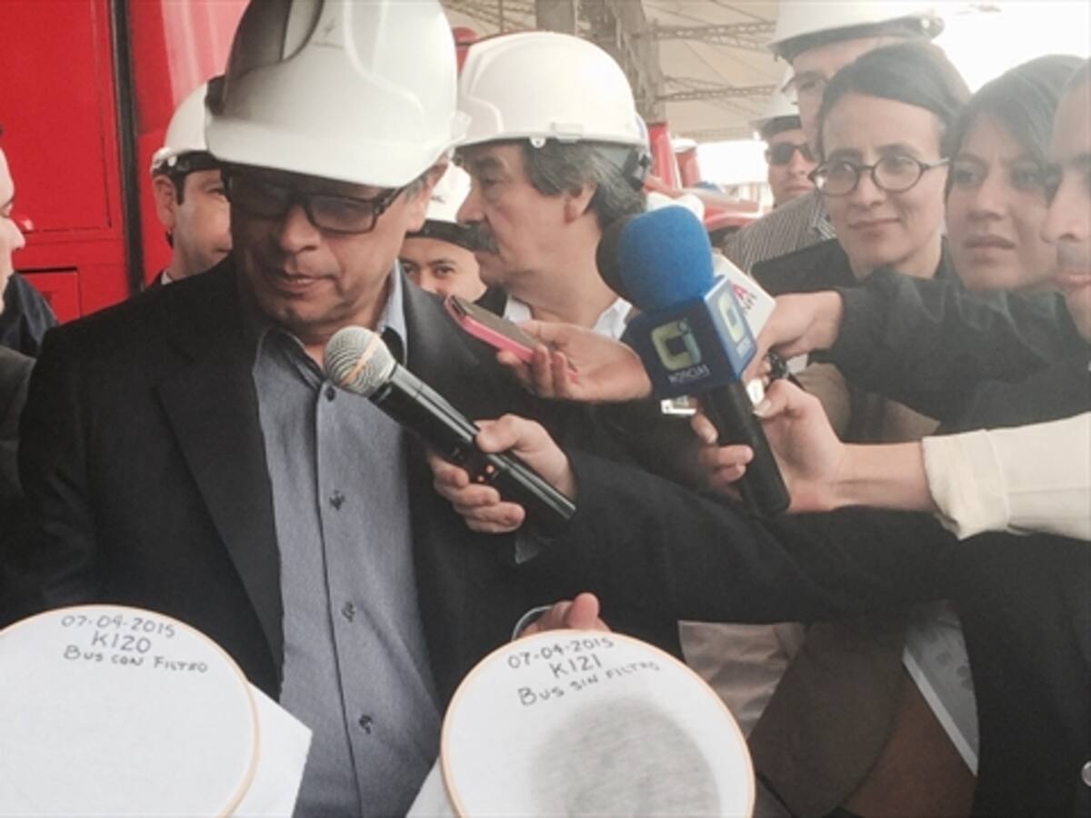 Distrito anunció el inicio del fin de los buses chimenea