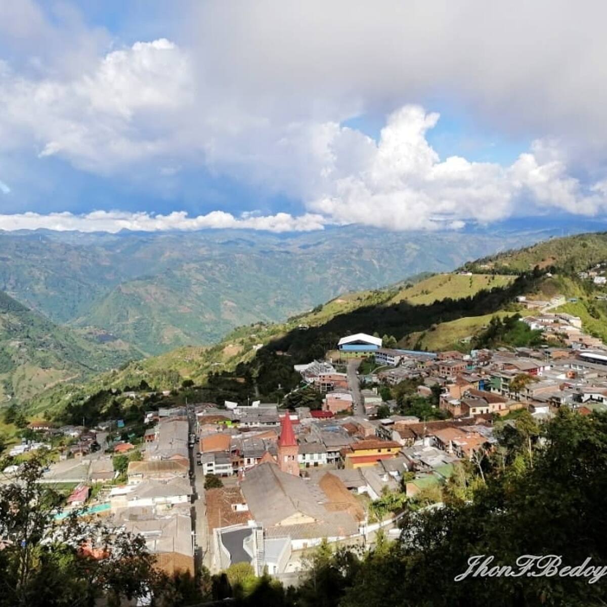Una mujer fue asesinada por estrangulamiento en Montebello, Antioquia