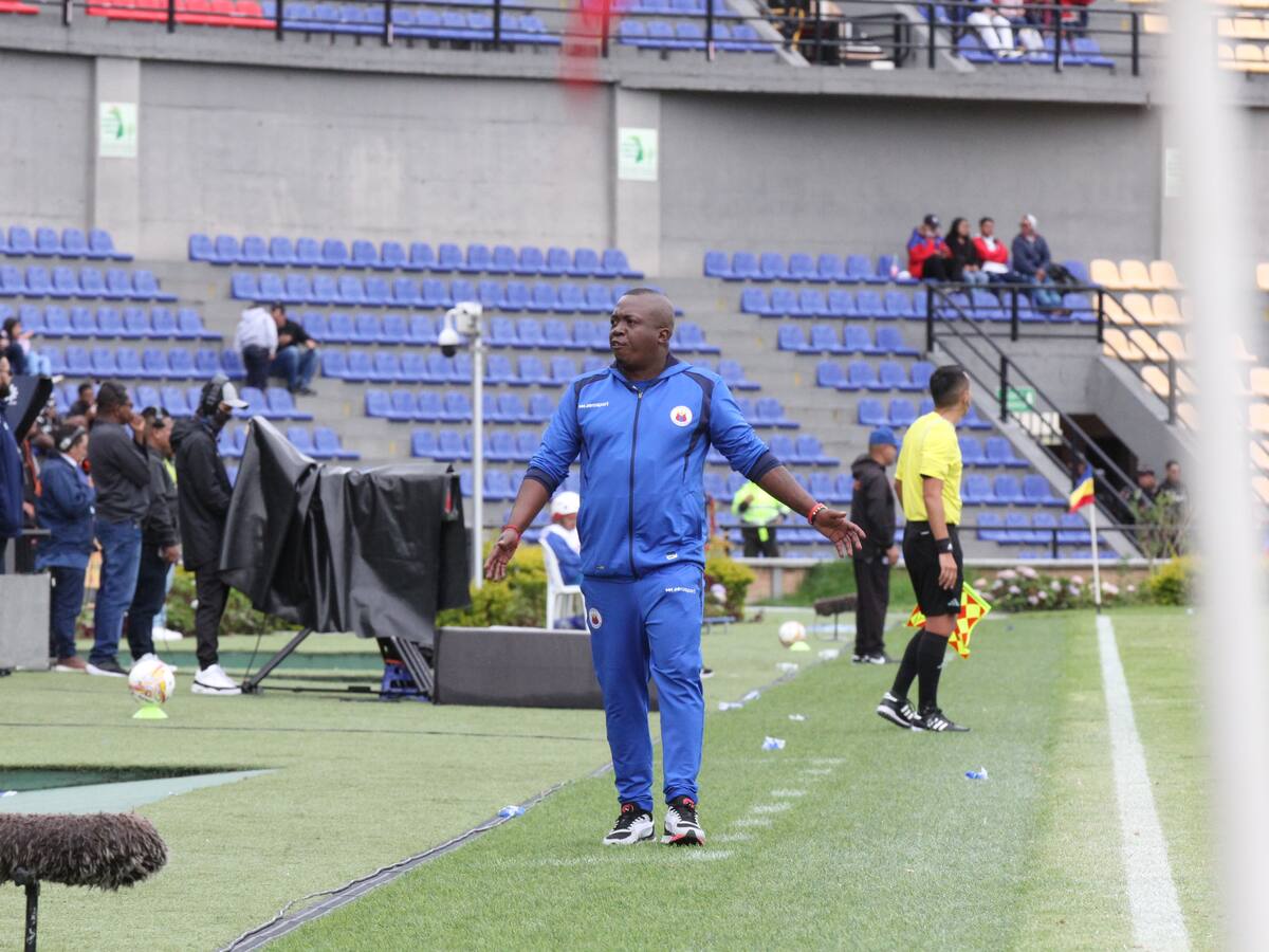 VIDEO | El técnico y el capitán del Pasto tuvieron fuerte encontronazo con un periodista
