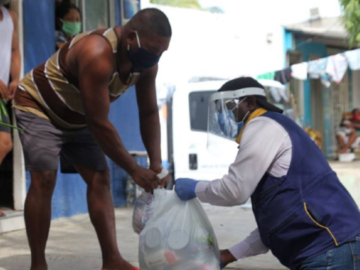 Alcaldía de Cartagena llevó ayudas a Huellas Alberto Uribe y Juan Pablo II