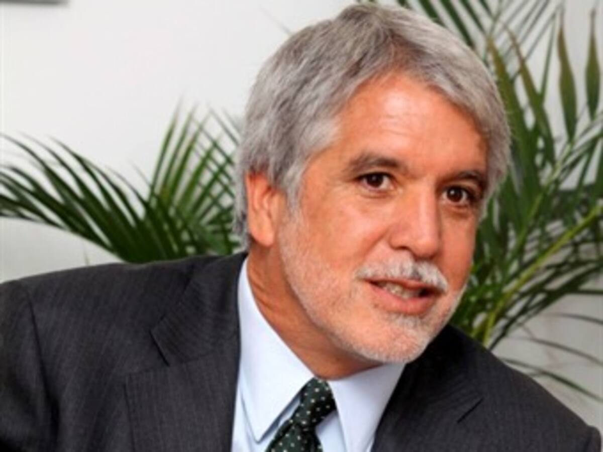 Peñalosa no descarta alianza con los uribistas para llegar a la Presidencia