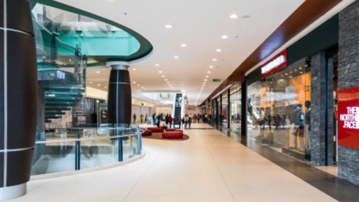 Yazmín Lombana Romero, Gerente General de Titán Plaza Centro Comercial y Empresarial