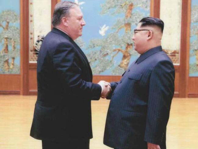 La Casa Blanca publicó imágenes del encuentro de Pompeo y Kim Jong Un