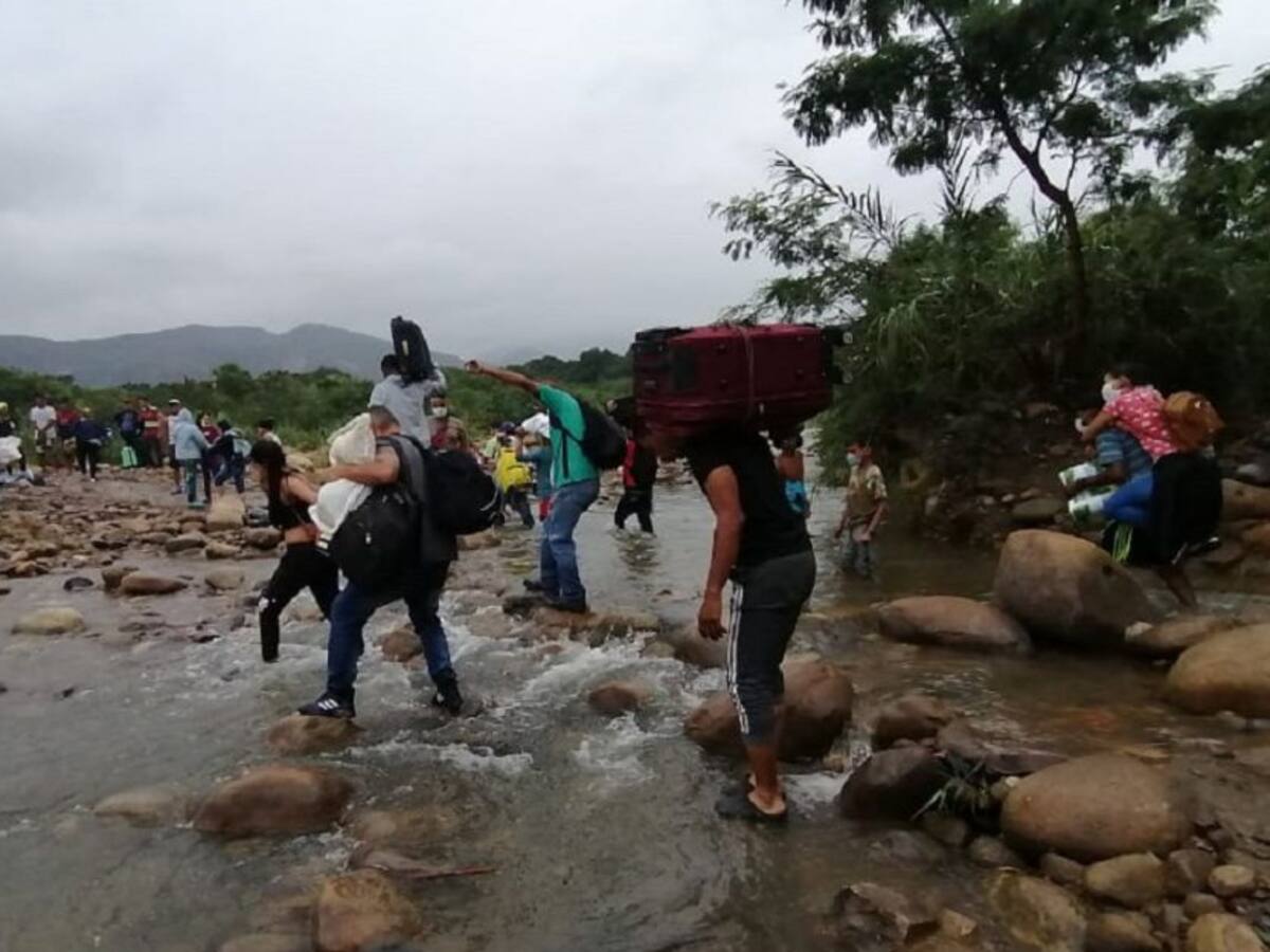 Fotos: Tras el cierre en la frontera, así se vive el cruce en las 'trochas'