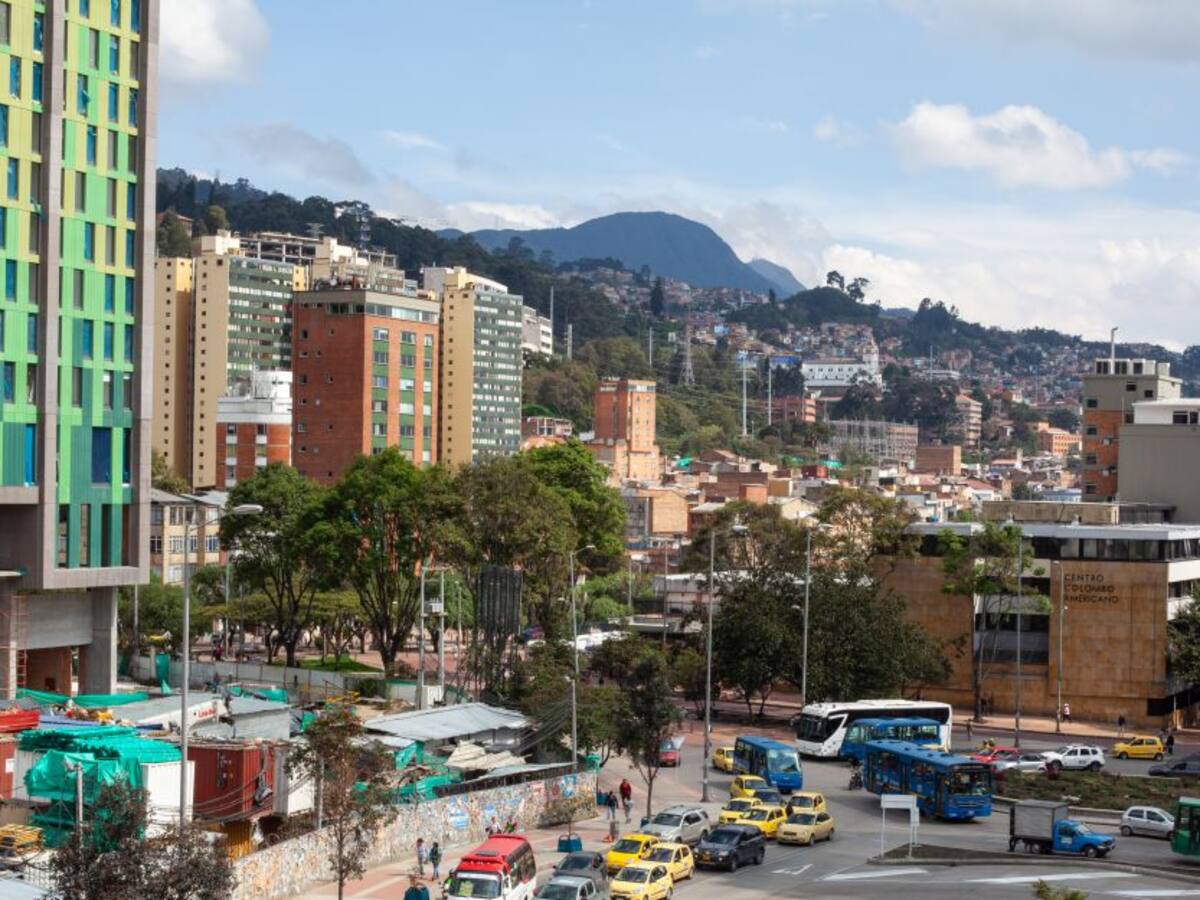 Entregarán auxilio humanitario a víctimas de atentados en Bogotá