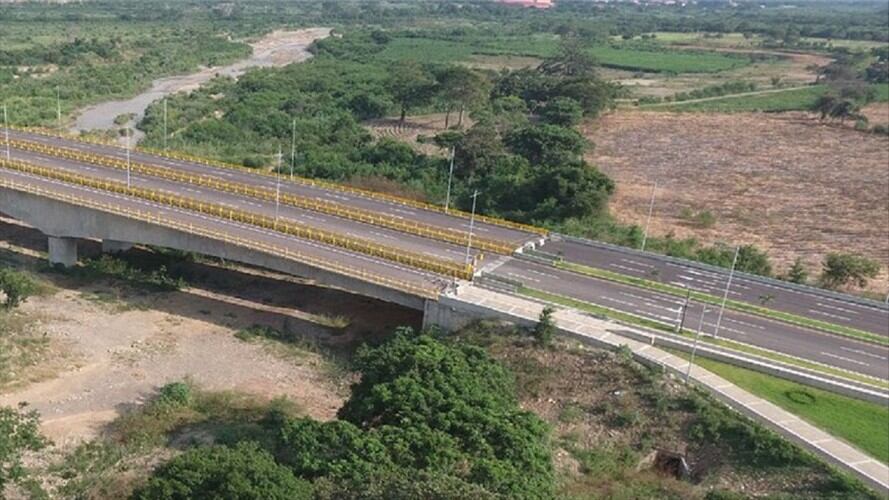El puente Tienditas es el resultado del plan de construcción de 85 kilómetros de dobles calzadas, 250 puentes y 30,7 km de túneles. Foto: Invías